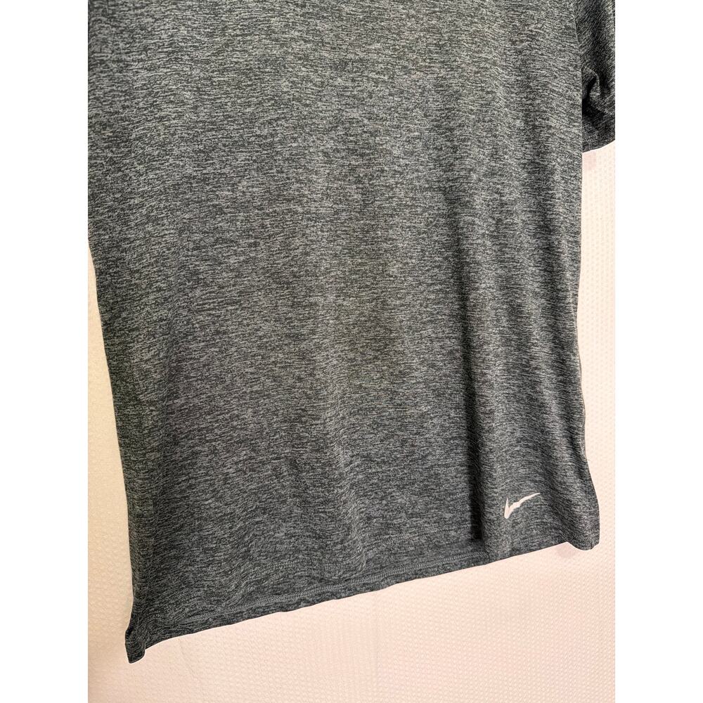 Nike Dri-FIT Women’s Medium Gray Short‎ Sleeve Athletic Running Top - Picture 3 of 10